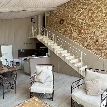 Homestay Mas De L'estiou